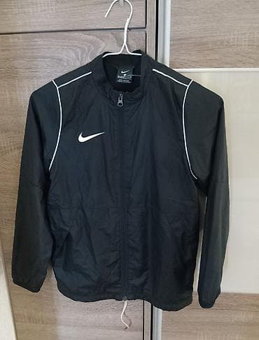 Original Nike šuškava dečja jakna M 137 - 147 cm od pazuha do pazuha na lalafo.rs — 1 Original Nike šuškava dečja jakna M 137 - 147 cm od pazuha do pazuha — 1