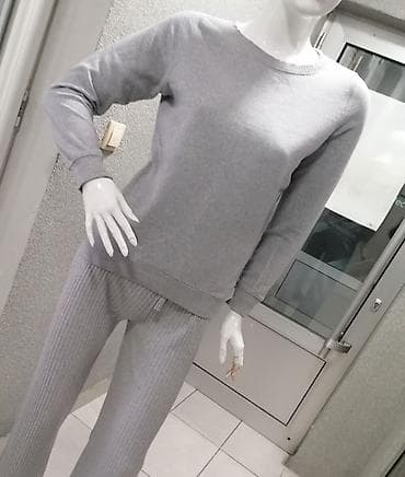 Ženski komplet za svakodnevno nošenje – duks i pantalone - Boja na lalafo.rs — 1 Ženski komplet za svakodnevno nošenje – duks i pantalone - Boja — 1