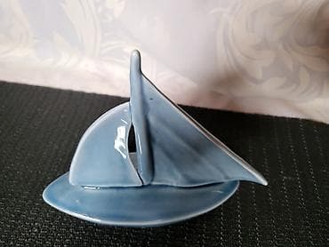 Figura nova,vintaz camca. Figura broda sa glazurom,sve na njoj odsjaj na lalafo.rs — 3 Figura nova,vintaz camca. Figura broda sa glazurom,sve na njoj odsjaj — 3