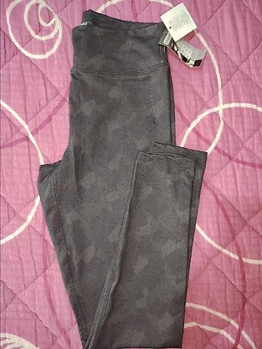 Ženske sportske helanke – 4 para Svaki komad je po 800 dinara 1) na lalafo.rs — 10 Ženske sportske helanke – 4 para Svaki komad je po 800 dinara 1) — 10