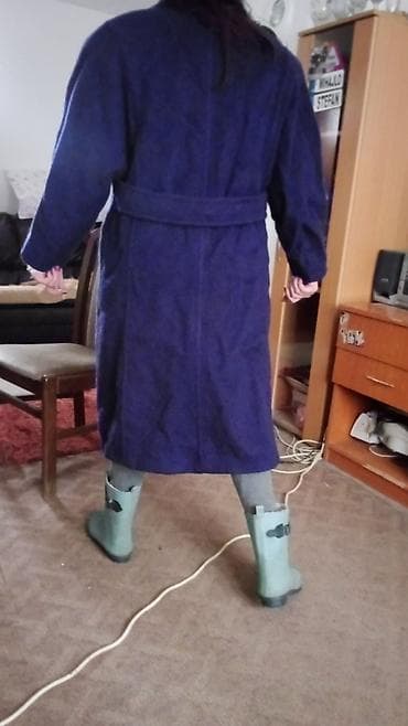 Dugi zimski kaput – tamnoplavi - Model: klasičan, dvoredno kopčanje na lalafo.rs — 1 Dugi zimski kaput – tamnoplavi - Model: klasičan, dvoredno kopčanje — 1