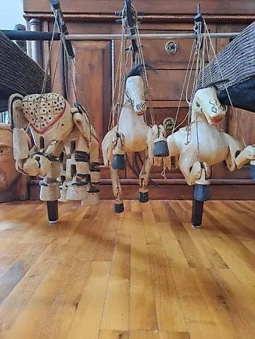 Tri drvene marionetske igracke sa originalnim kanapima, pocetk 20 na lalafo.rs — 2 Tri drvene marionetske igracke sa originalnim kanapima, pocetk 20 — 2