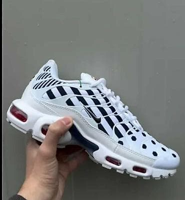 Tn Nike
46
3500 din 💢
HC💢 na lalafo.rs — 2 Tn Nike
46
3500 din 💢
HC💢 — 2