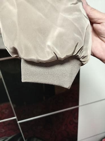 Bomber jakna. Krem boja. NOVO. Dobila sam na poklon, veličina mi je na lalafo.rs — 3 Bomber jakna. Krem boja. NOVO. Dobila sam na poklon, veličina mi je — 3