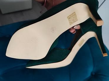 Elegantne ženske salonke u smaragdno zelenoj boji. - Materijal na lalafo.rs — 3 Elegantne ženske salonke u smaragdno zelenoj boji. - Materijal — 3