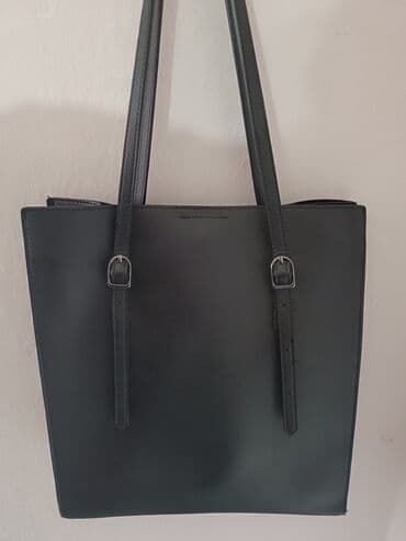 Torba za rame, Zara, Materijal: Veštačka koža na lalafo.rs Torba za rame, Zara, Materijal: Veštačka koža