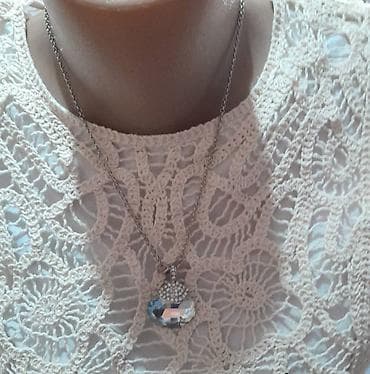 Belo haljinče sa dugim rukavima i ručno rađenim heklanim prslukom na lalafo.rs — 2 Belo haljinče sa dugim rukavima i ručno rađenim heklanim prslukom — 2