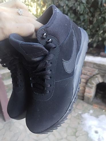 Nike patike – broj 41 (EU 41, US 8, UK 7), crne. - Model visokog na lalafo.rs — 4 Nike patike – broj 41 (EU 41, US 8, UK 7), crne. - Model visokog — 4