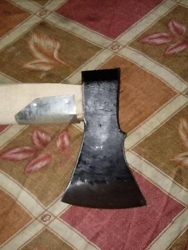 Sekire – ručni alati za cepanje i seču - Klasik model sekire sa na lalafo.rs — 3 Sekire – ručni alati za cepanje i seču - Klasik model sekire sa — 3