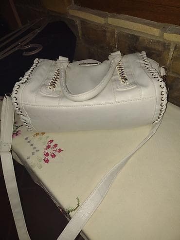 Torba. Očuvana, malo nošena at lalafo.rs — 4 Torba. Očuvana, malo nošena — 4