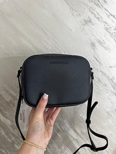 Calvin Klein Jeans original crossbody torbica - Model: mala na lalafo.rs — 3 Calvin Klein Jeans original crossbody torbica - Model: mala — 3