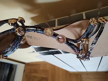 Nove sandale broj 39. Iz uvoza, kvalitetne. Sa puno ukrasnih na lalafo.rs — 8 Nove sandale broj 39. Iz uvoza, kvalitetne. Sa puno ukrasnih — 8