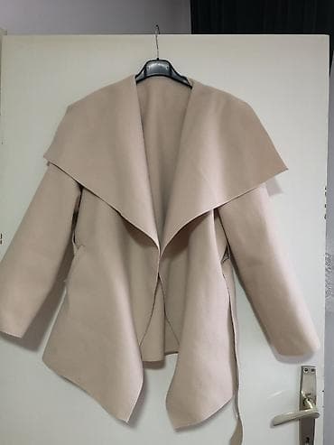 Kaputic ogrtač s / m vel Ženski kaput – svetlo bež - Model na lalafo.rs — 1 Kaputic ogrtač s / m vel Ženski kaput – svetlo bež - Model — 1