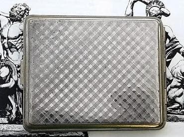 Stara, vrlo dobro očuvana tabakera. Predivna, Vintage, Očuvana na lalafo.rs — 3 Stara, vrlo dobro očuvana tabakera. Predivna, Vintage, Očuvana — 3