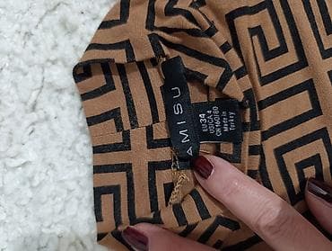 Haljina Amisu, veličina EU 34 (US/CA 4, CN 160/80), proizvedena u na lalafo.rs — 3 Haljina Amisu, veličina EU 34 (US/CA 4, CN 160/80), proizvedena u — 3