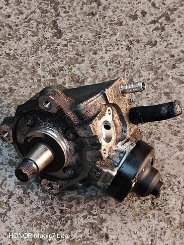 Pasat b7 pumpa visokog pritiska 2.0 TDI 140 na lalafo.rs Pasat b7 pumpa visokog pritiska 2.0 TDI 140