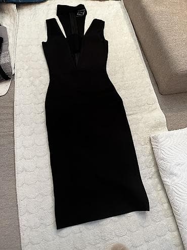 Herve Leger crna “bandage” haljina, veličina S. - Model: uska midi na lalafo.rs — 4 Herve Leger crna “bandage” haljina, veličina S. - Model: uska midi — 4