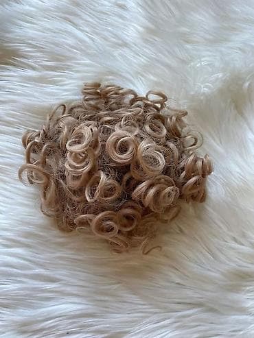 dve suknje po: Puc-pak punđa/umetak za kosu – kovrdžavi, svetloplavi do med plavi at lalafo.rs — 1 dve suknje po: Puc-pak punđa/umetak za kosu – kovrdžavi, svetloplavi do med plavi — 1