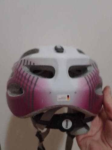 Oprema za bicikliste: Uvex biciklistička kaciga vel obim 52-57 - Brend/model: Uvex (logo na na lalafo.rs — 10 Oprema za bicikliste: Uvex biciklistička kaciga vel obim 52-57 - Brend/model: Uvex (logo na — 10