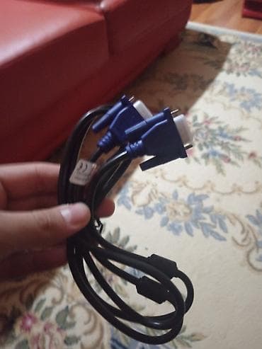 VGA kabl sa feritnim filterima – dužina 1,42 m (55,9 in) - Konektori na lalafo.rs — 1 VGA kabl sa feritnim filterima – dužina 1,42 m (55,9 in) - Konektori — 1