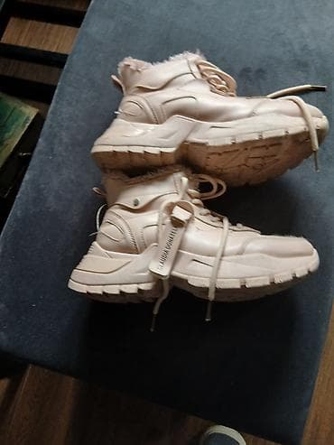 Zimske patike/čizme sa krznom – bež/boja pudera - Model: visoke na lalafo.rs — 2 Zimske patike/čizme sa krznom – bež/boja pudera - Model: visoke — 2