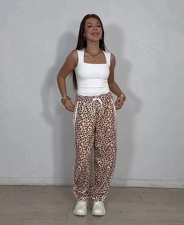 Trousers: 03. L. Donji deo 2.800 dinara at lalafo.rs — 1 Trousers: 03. L. Donji deo 2.800 dinara — 1