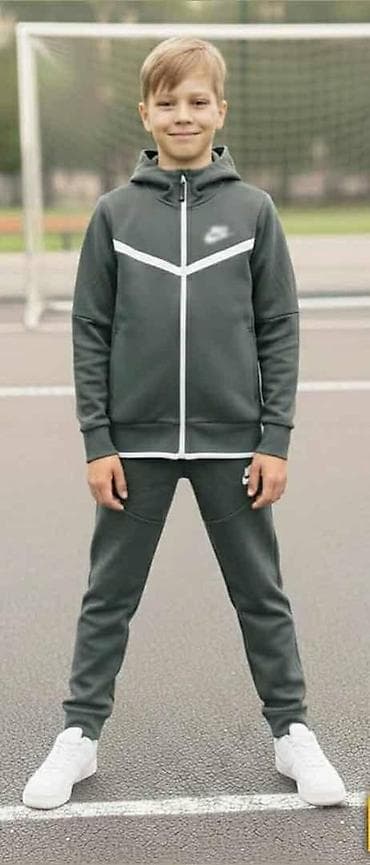 Dečije trenerke 14 za 4000 din
pb na lalafo.rs — 3 Dečije trenerke 14 za 4000 din
pb — 3