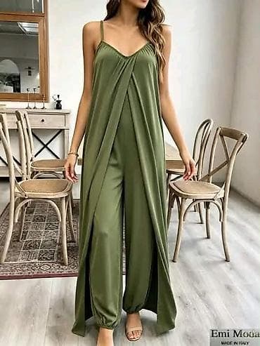 Kombinezon sa širokim nogavicama. - Model lagani,lepršavi kombinezon na lalafo.rs Kombinezon sa širokim nogavicama. - Model lagani,lepršavi kombinezon