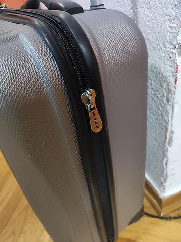 Kofer DUNLOP putni na točkiće tvrdi dobar oko 55/35/20 . Sve na lalafo.rs — 6 Kofer DUNLOP putni na točkiće tvrdi dobar oko 55/35/20 . Sve — 6