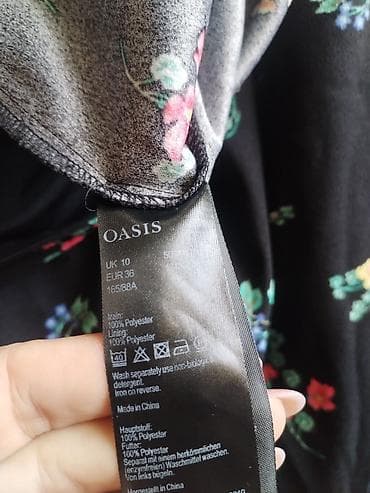 Oasis kombinezon, veličina S/M - Model: ženstveni kombinezon sa at lalafo.rs — 4 Oasis kombinezon, veličina S/M - Model: ženstveni kombinezon sa — 4