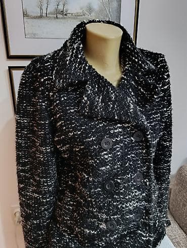 BENOTTI Kratki kaputić,jako lepo stoji. Prati liniju tela. Može za M i na lalafo.rs — 6 BENOTTI Kratki kaputić,jako lepo stoji. Prati liniju tela. Može za M i — 6