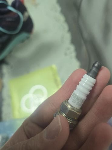 Svećice za Pežo 206, Reno Clio, za ostale modele Pežoa, za sva at lalafo.rs — 2 Svećice za Pežo 206, Reno Clio, za ostale modele Pežoa, za sva — 2
