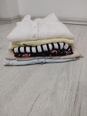 Paket zenskih kosulja 6 komada vel.S/M za 1200 dinara. Sve stvari su na lalafo.rs — 1 Paket zenskih kosulja 6 komada vel.S/M za 1200 dinara. Sve stvari su — 1