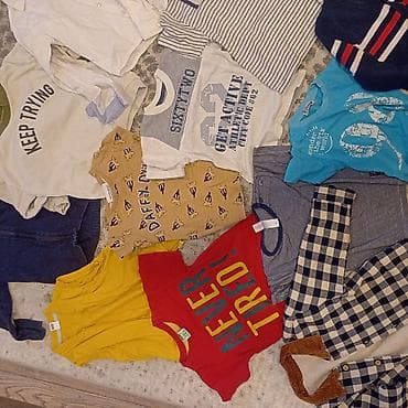 Paket dečije garderobe (dečak), razni komadi i stilovi. Sadržaj: - na lalafo.rs — 4 Paket dečije garderobe (dečak), razni komadi i stilovi. Sadržaj: - — 4