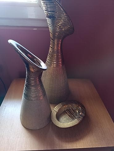 Vases and pots: Komplet
licno preuzimanje Bg Banjica at lalafo.rs — 4 Vases and pots: Komplet
licno preuzimanje Bg Banjica — 4