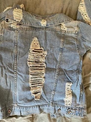 bermude teksas br: S Teksas jakna u dobrom stanju, kratko nošena at lalafo.rs — 2 bermude teksas br: S Teksas jakna u dobrom stanju, kratko nošena — 2