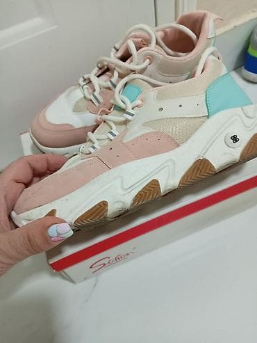 Savrsene patike,prelepe boje, lake za kombinovanje na lalafo.rs — 2 Savrsene patike,prelepe boje, lake za kombinovanje — 2