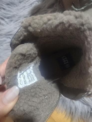 Nove martinke čizme za decu,maslinaste34 velicina. Postavljene,tople at lalafo.rs — 5 Nove martinke čizme za decu,maslinaste34 velicina. Postavljene,tople — 5