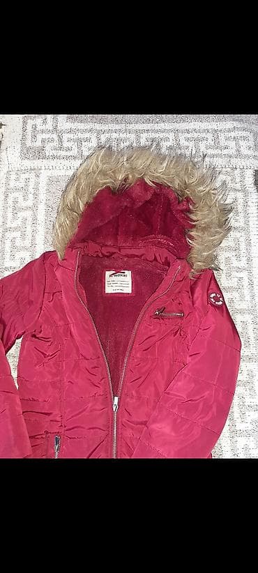 Dečija bordo jakna 9-10 LC Vaikiki
Ocuvana na lalafo.rs — 2 Dečija bordo jakna 9-10 LC Vaikiki
Ocuvana — 2