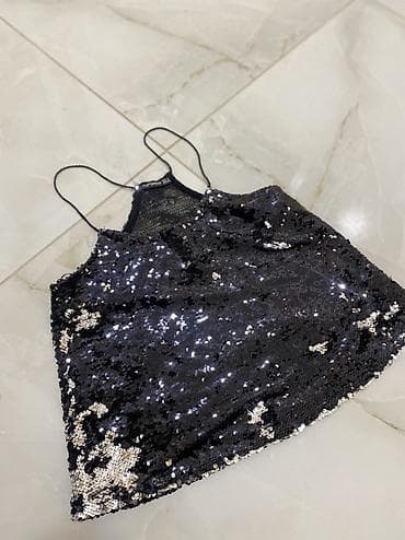 Topshow šljokičasti top na tanke bretele - Model: ženski top sa na lalafo.rs — 2 Topshow šljokičasti top na tanke bretele - Model: ženski top sa — 2