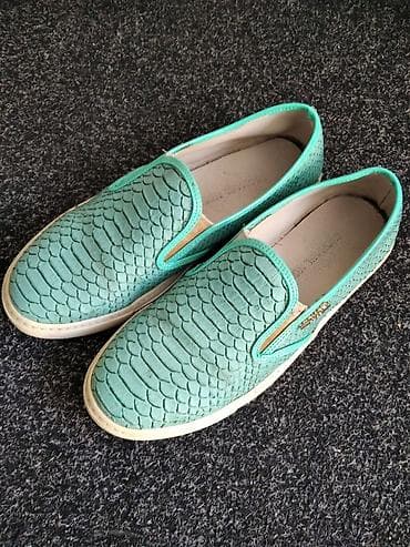 Obuca br 38 u super stanju at lalafo.rs — 1 Obuca br 38 u super stanju — 1