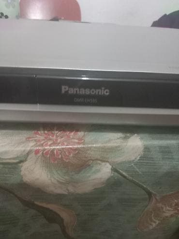 Panasonic DMR-EH595 – DVD rekorder sa HDD-om - Ugrađeni hard‑disk na lalafo.rs Panasonic DMR-EH595 – DVD rekorder sa HDD-om - Ugrađeni hard‑disk