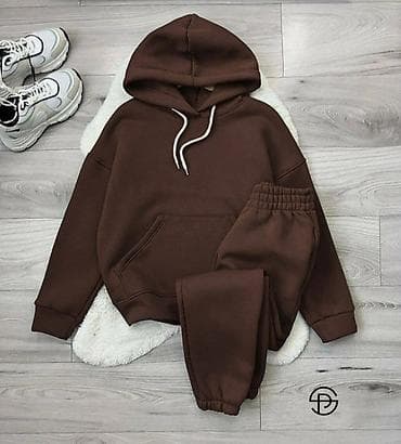 Unisex komplet trenerke – dukserica s kapuljačom i donji deo - Model at lalafo.rs — 1 Unisex komplet trenerke – dukserica s kapuljačom i donji deo - Model — 1