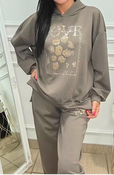 zenske broj: Dvodelni ženski komplet trenerke sa kapuljačom. - Gornji deo: duks sa at lalafo.rs — 2 zenske broj: Dvodelni ženski komplet trenerke sa kapuljačom. - Gornji deo: duks sa — 2