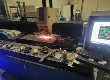 Hammers: Usluzno secenje metala,prohroma,aluminijuma,mesinga po kvalitetnim i at lalafo.rs — 1 Hammers: Usluzno secenje metala,prohroma,aluminijuma,mesinga po kvalitetnim i — 1