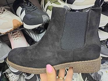 Cizmice 36-41
Cena 2700 din
sdo na lalafo.rs — 3 Cizmice 36-41
Cena 2700 din
sdo — 3