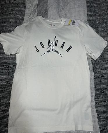 T-shirts: Jordan Flight MVP Tee vel. S NOVO
FB at lalafo.rs — 2 T-shirts: Jordan Flight MVP Tee vel. S NOVO
FB — 2