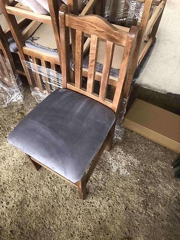 Drvene trpezarijske stolice sa tapaciranim sedištem - Materijal: puno na lalafo.rs — 3 Drvene trpezarijske stolice sa tapaciranim sedištem - Materijal: puno — 3