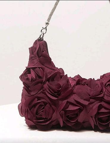 Ručna torbica sa 3D cvetovima – bordo - Dizajn: torbica prekrivena na lalafo.rs — 3 Ručna torbica sa 3D cvetovima – bordo - Dizajn: torbica prekrivena — 3