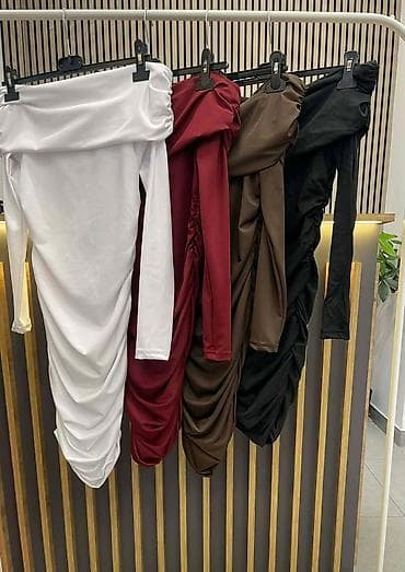 Elegantna ženska mini haljina sa spuštenim ramenima - Kroj: uska at lalafo.rs — 3 Elegantna ženska mini haljina sa spuštenim ramenima - Kroj: uska — 3